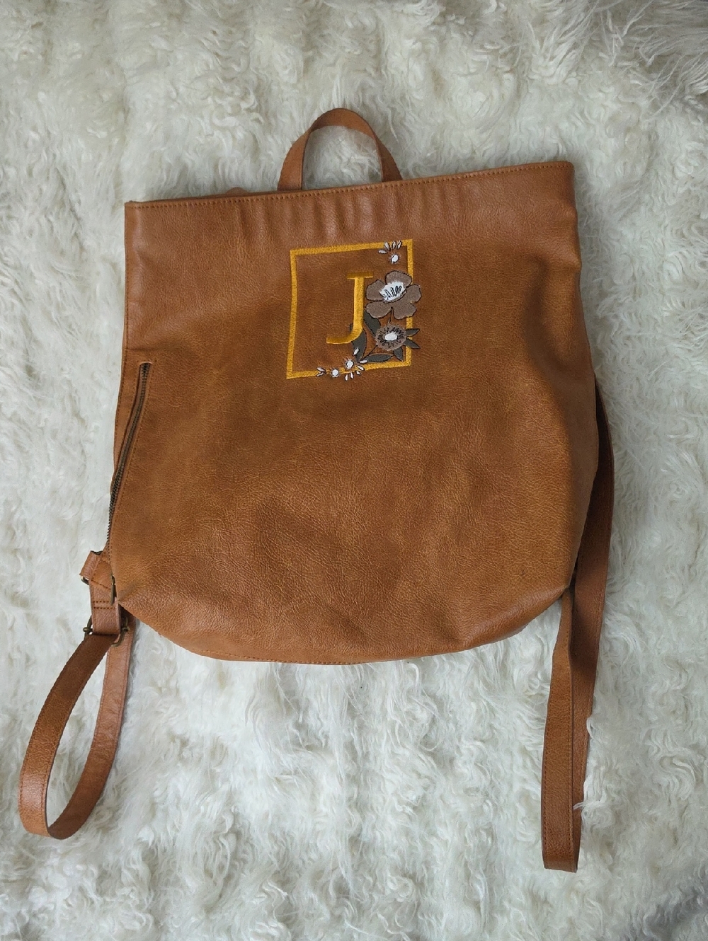 thirty-one Tan Faux Leather Tote with Light Gray Interior and Branded Tag